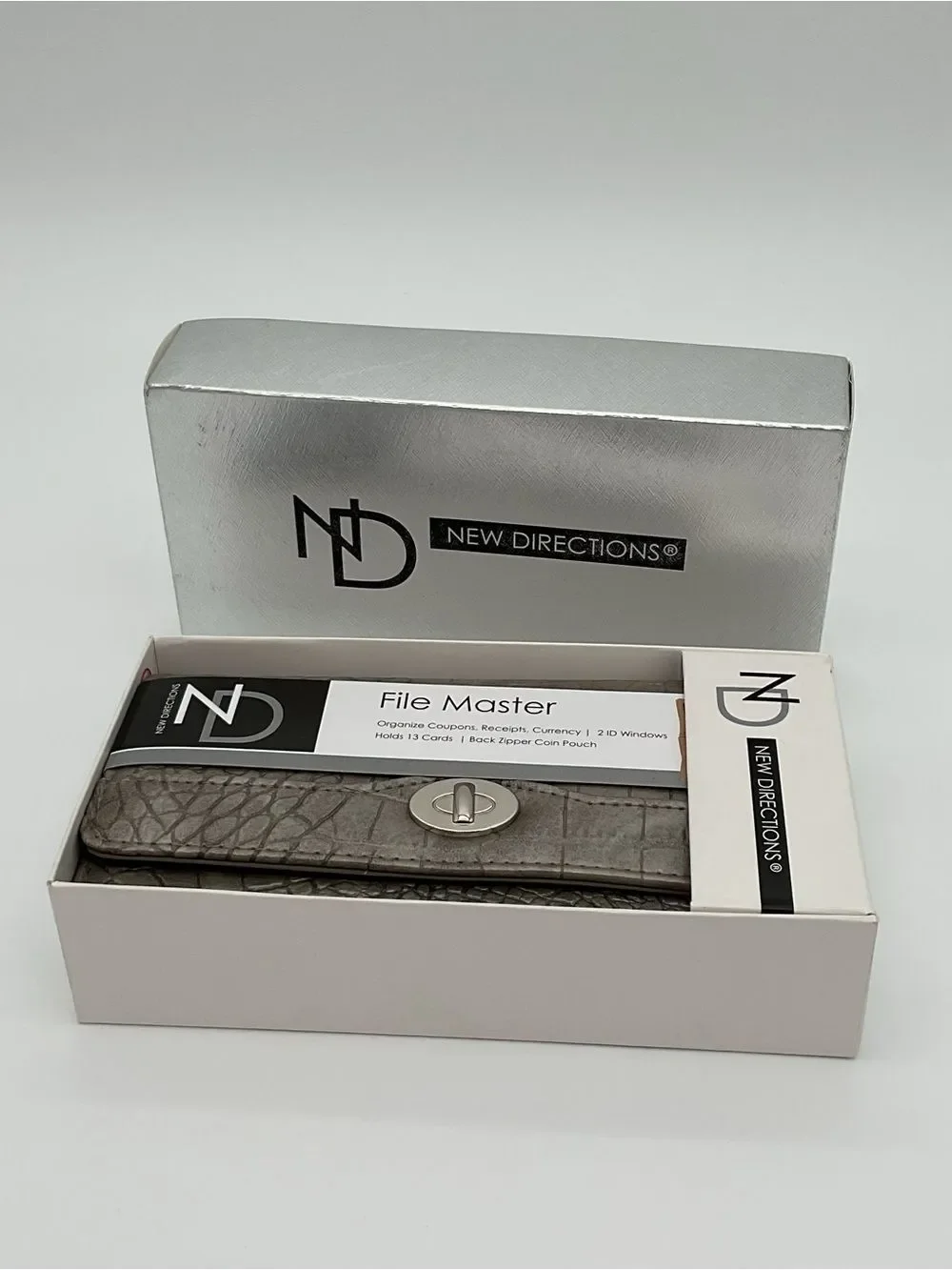 NIB new directions Gray Faux Croc Organizing Wallet
